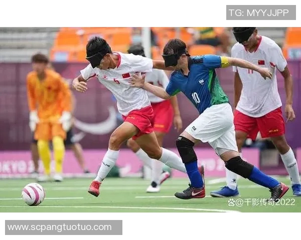 韩国足球明星戴眼罩坚持比赛挑战极限展现坚韧精神